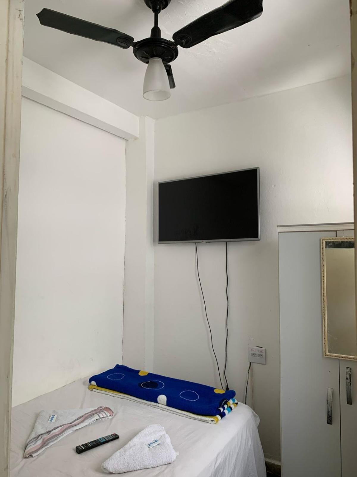 Quarto Econômico com Cama de Casal ou 2 de Solteiro
